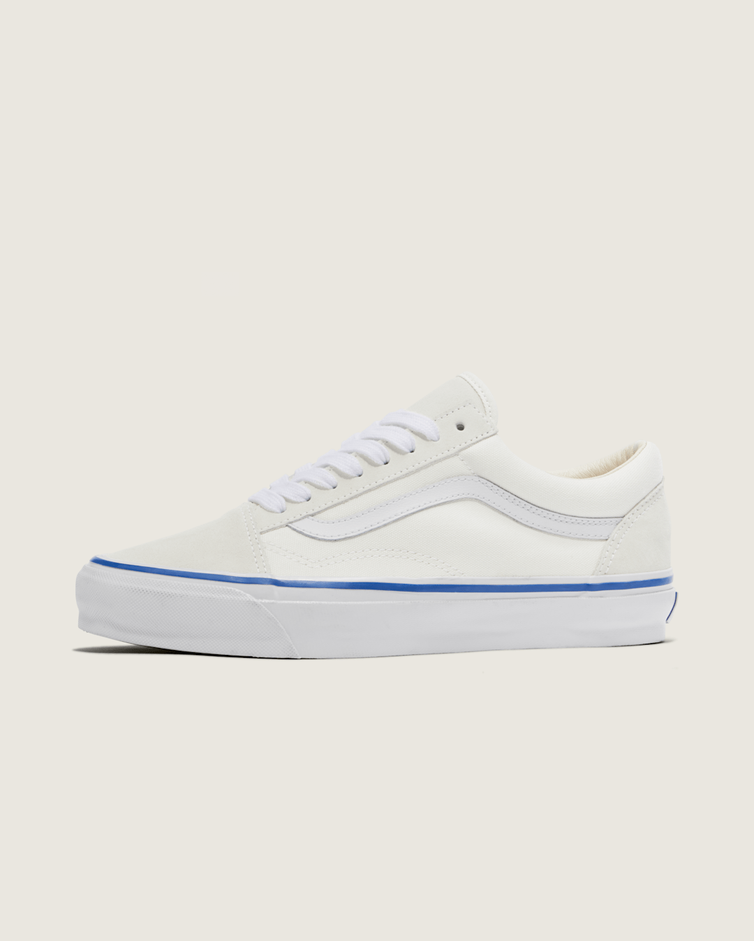 Vans Premium Old Skool Shoe in Off White / White