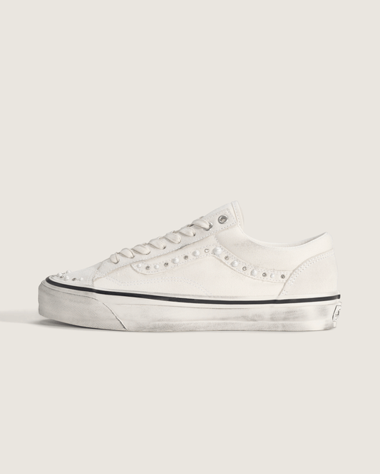 Vans Premium Old Skool 36 Shoe in Marshmallow White