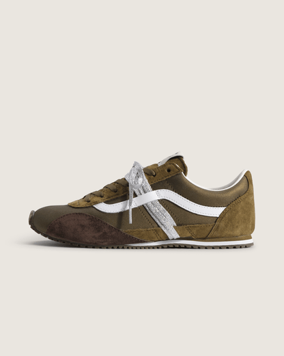 Vans Premium Super Lowpro Trainer in Olive Green