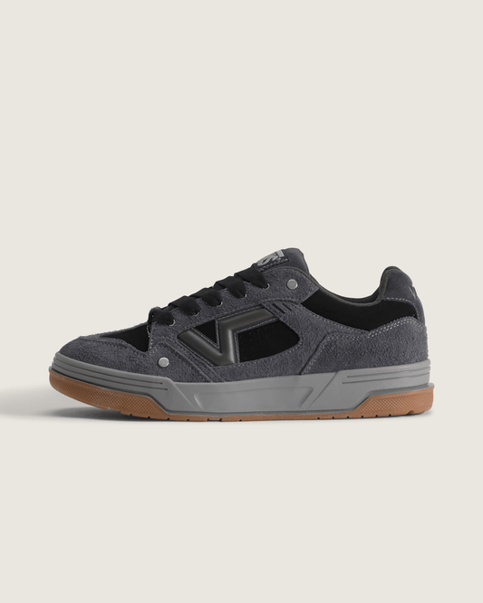 Vans Upland Shoe in Dark Grey