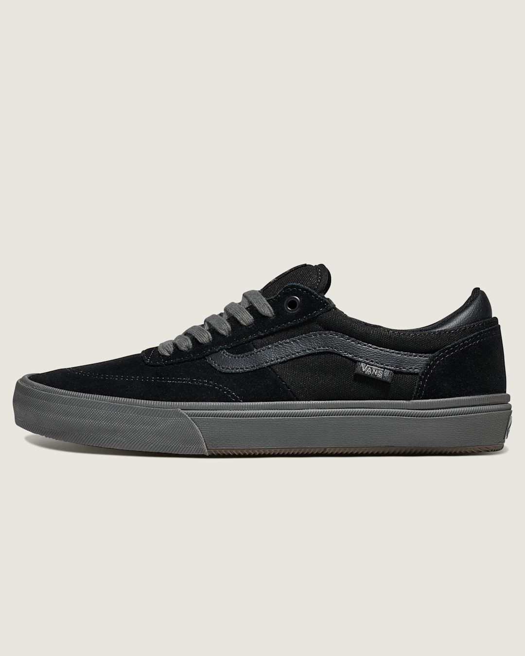 Vans Skate Gilbert Crockett Shoe in Black / Charcoal Grey