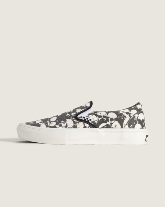 Vans Skate Slip-On Shoe in Black / White